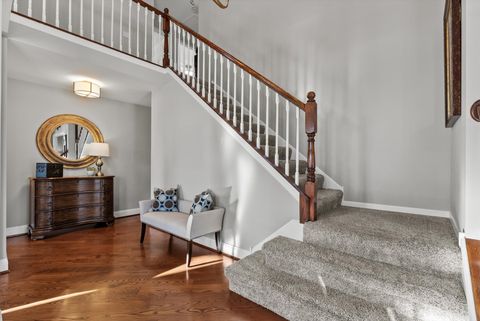 Tiny photo for 1940 Morningview Drive, Hoffman Estates, IL 60192 (MLS # 12550744)