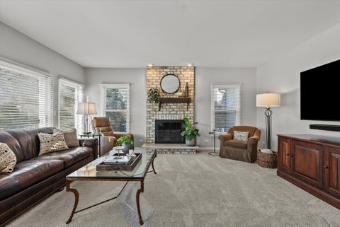 Tiny photo for 1940 Morningview Drive, Hoffman Estates, IL 60192 (MLS # 12550744)
