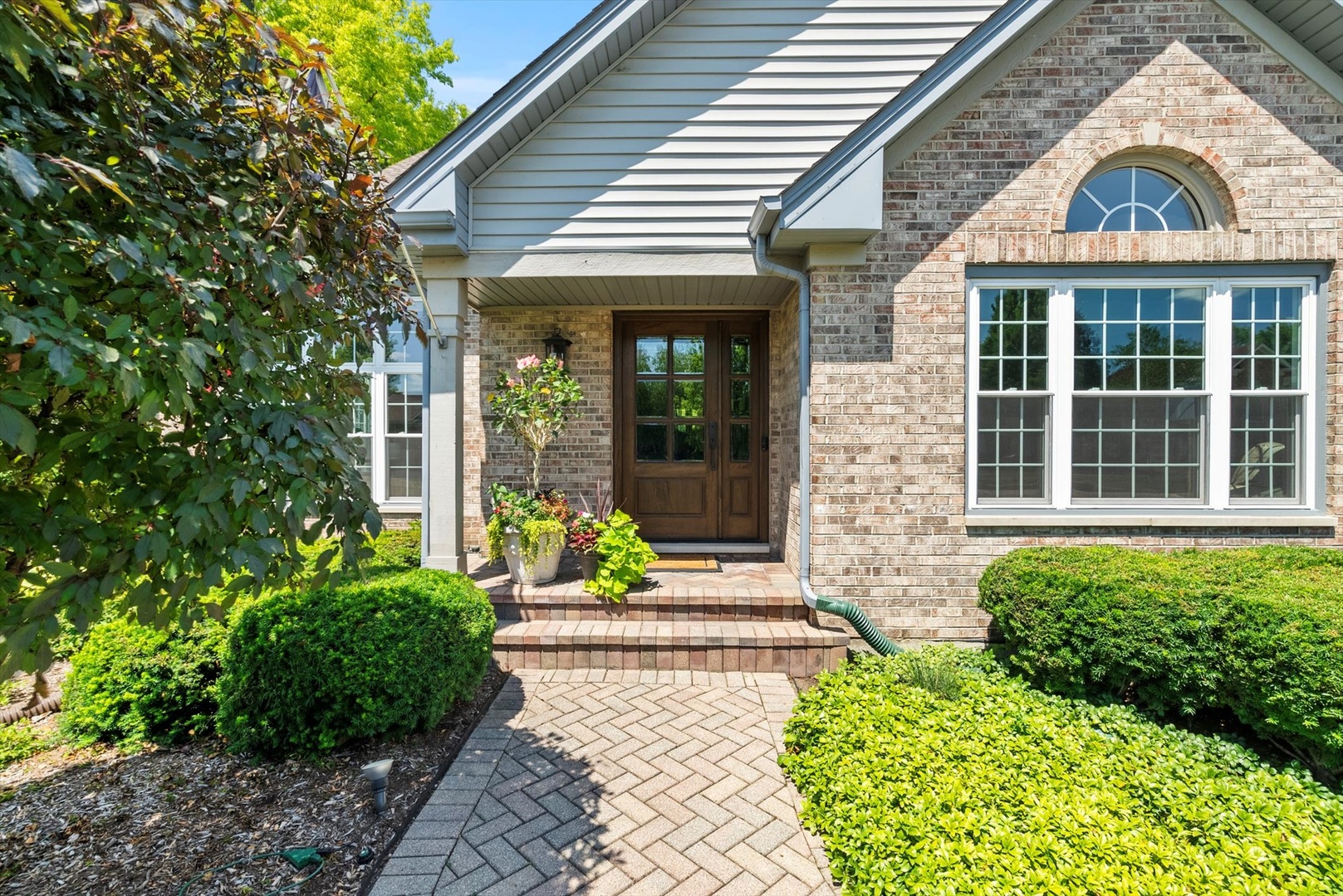 1940 Morningview Drive