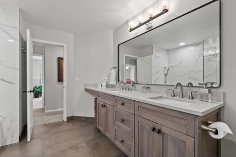 Tiny photo for 1940 Morningview Drive, Hoffman Estates, IL 60192 (MLS # 12550744)