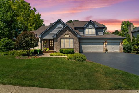 Tiny photo for 1940 Morningview Drive, Hoffman Estates, IL 60192 (MLS # 12550744)