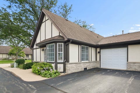 Tiny photo for 1880 Willow Circle Drive, Crest Hill, IL 60403 (MLS # 12750294)