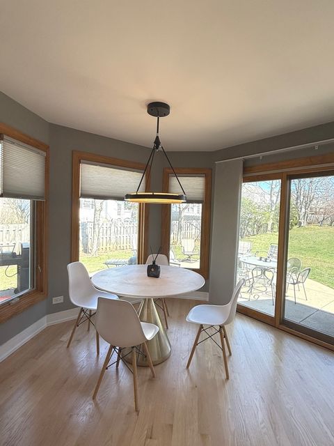 Tiny photo for 886 Saugatuck Trail, Vernon Hills, IL 60061 (MLS # 12612657)