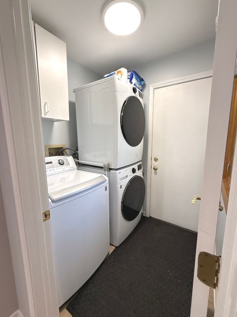 Tiny photo for 886 Saugatuck Trail, Vernon Hills, IL 60061 (MLS # 12612657)