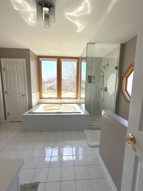 Tiny photo for 886 Saugatuck Trail, Vernon Hills, IL 60061 (MLS # 12612657)