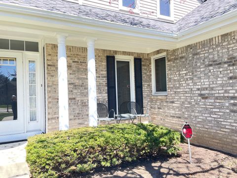 Tiny photo for 886 Saugatuck Trail, Vernon Hills, IL 60061 (MLS # 12612657)