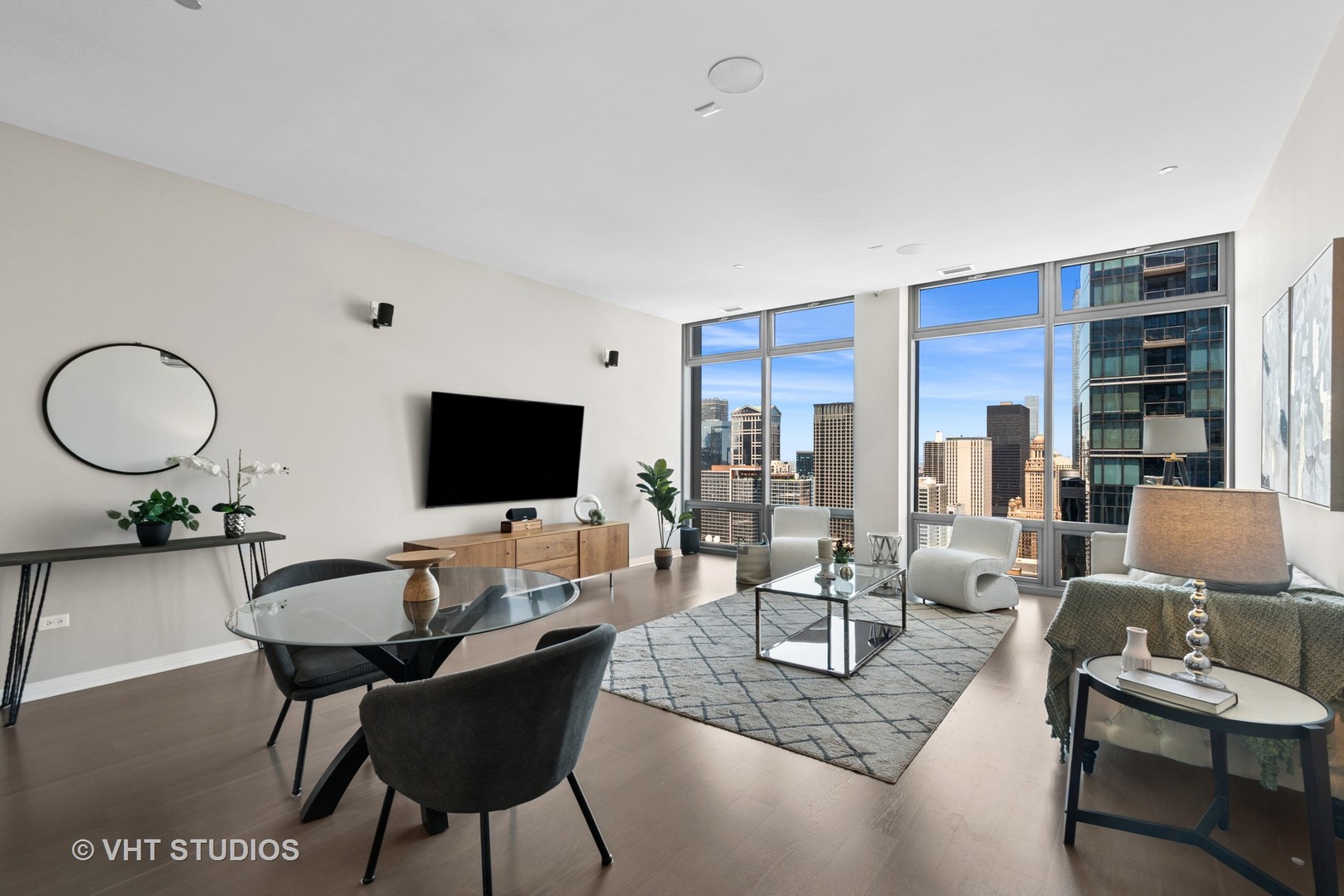 65 E Monroe Street 4124
