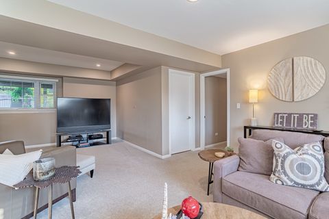 Tiny photo for 210 Yarmouth Road, Elk Grove Village, IL 60007 (MLS # 12498408)