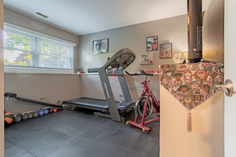 Tiny photo for 210 Yarmouth Road, Elk Grove Village, IL 60007 (MLS # 12498408)