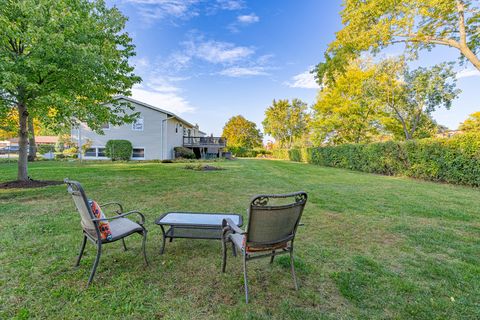 Tiny photo for 210 Yarmouth Road, Elk Grove Village, IL 60007 (MLS # 12498408)