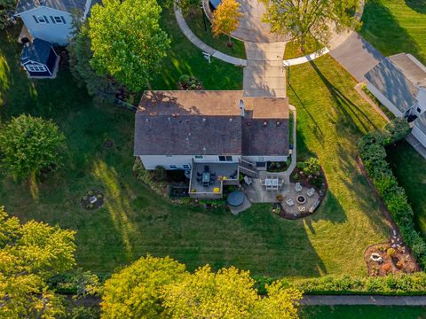 Tiny photo for 210 Yarmouth Road, Elk Grove Village, IL 60007 (MLS # 12498408)
