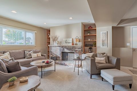 Tiny photo for 210 Yarmouth Road, Elk Grove Village, IL 60007 (MLS # 12498408)