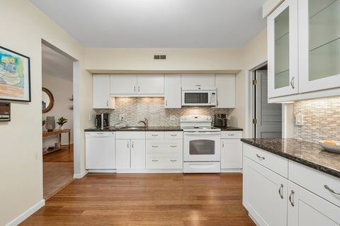 Tiny photo for 1214 Gulfstream Parkway #19B, Libertyville, IL 60048 (MLS # 12734218)