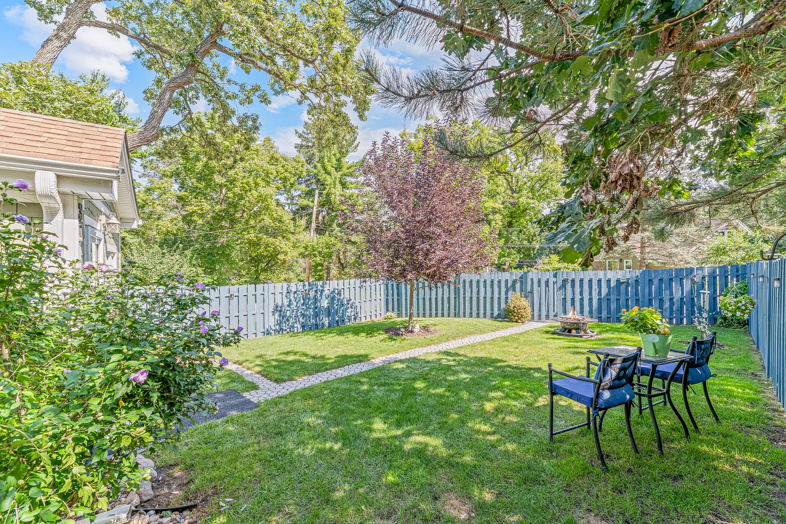 31 S Holly Avenue