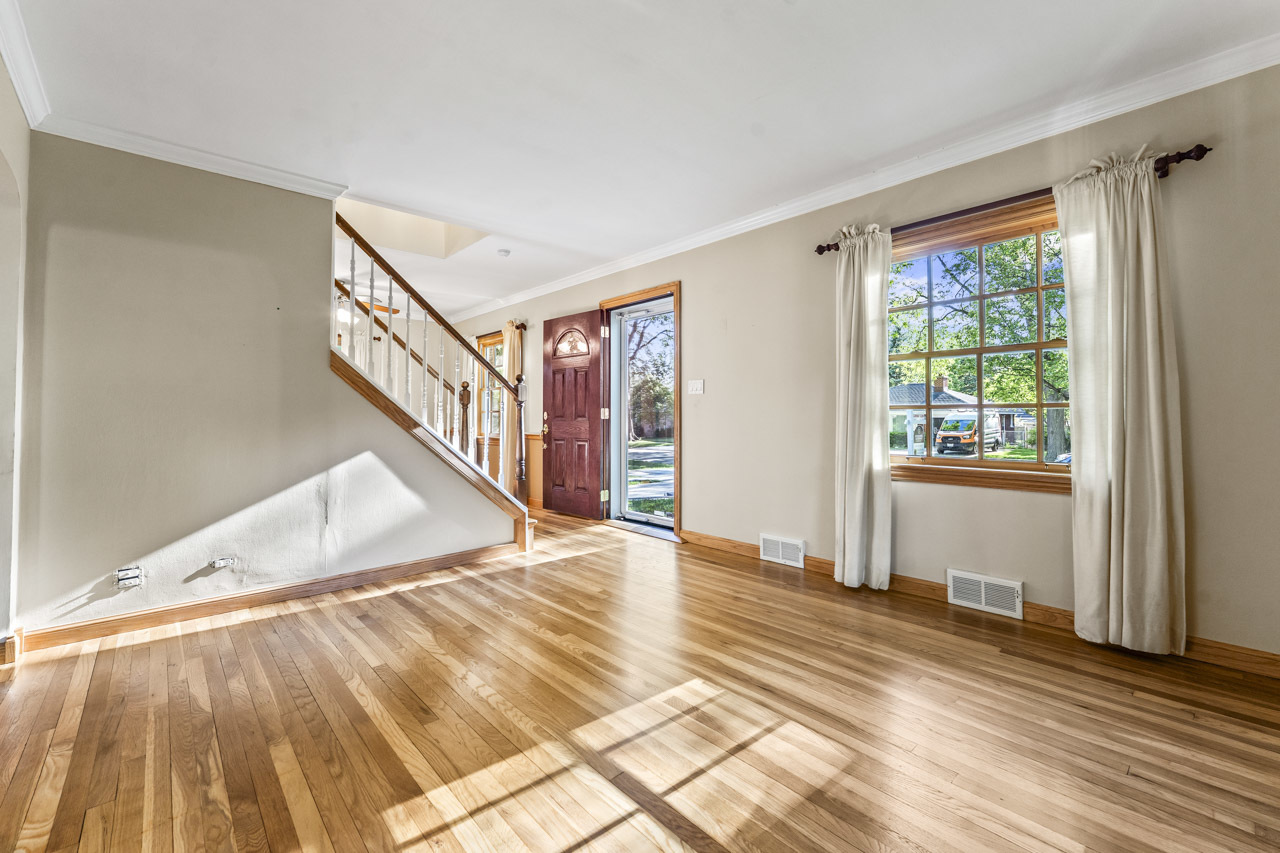 107 N Elmhurst Avenue