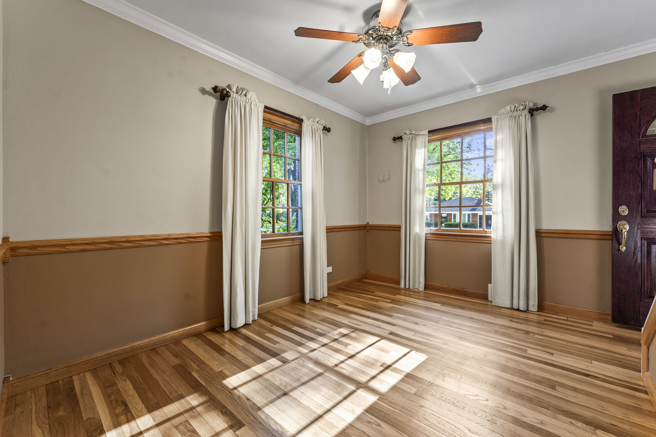 107 N Elmhurst Avenue