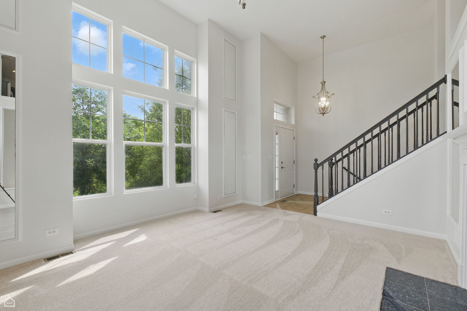 652 Grosvenor Lane