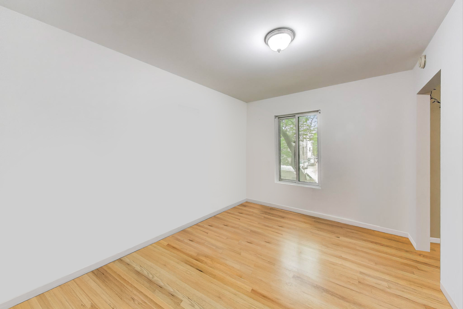 900 W AINSLIE Street A