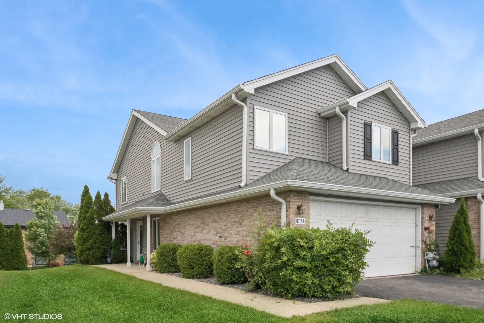 View Darien, IL 60561 townhome