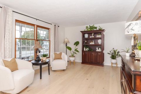 Tiny photo for 8 Edgewood Court, Bloomington, IL 61701 (MLS # 12496942)