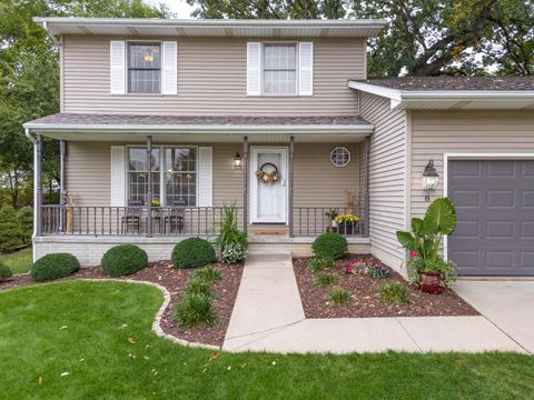 Tiny photo for 8 Edgewood Court, Bloomington, IL 61701 (MLS # 12496942)