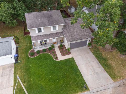 Tiny photo for 8 Edgewood Court, Bloomington, IL 61701 (MLS # 12496942)