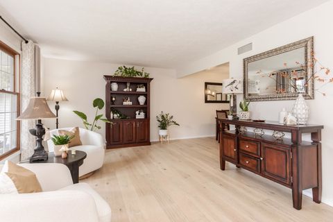 Tiny photo for 8 Edgewood Court, Bloomington, IL 61701 (MLS # 12496942)