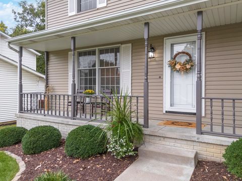 Tiny photo for 8 Edgewood Court, Bloomington, IL 61701 (MLS # 12496942)