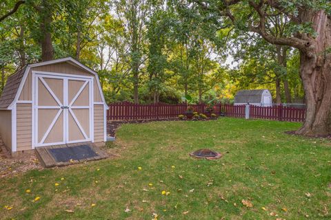 Tiny photo for 8 Edgewood Court, Bloomington, IL 61701 (MLS # 12496942)