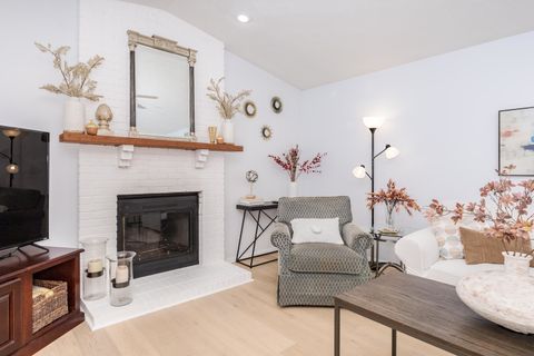 Tiny photo for 8 Edgewood Court, Bloomington, IL 61701 (MLS # 12496942)