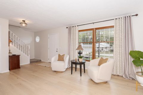 Tiny photo for 8 Edgewood Court, Bloomington, IL 61701 (MLS # 12496942)