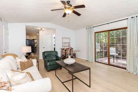 Tiny photo for 8 Edgewood Court, Bloomington, IL 61701 (MLS # 12496942)