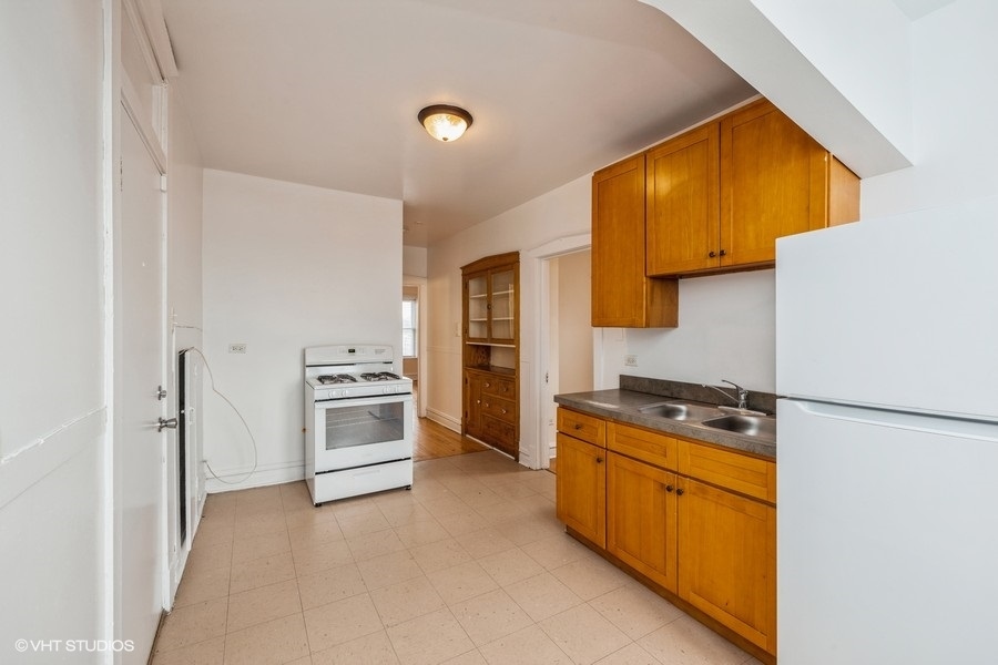 4935 W 18th Street 3E