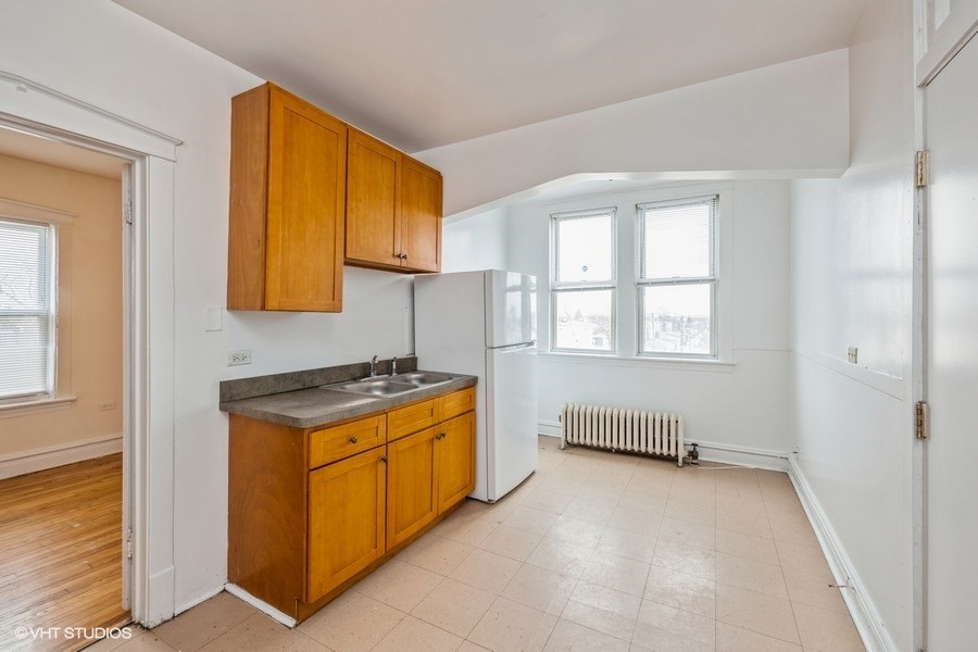 4935 W 18th Street 3E
