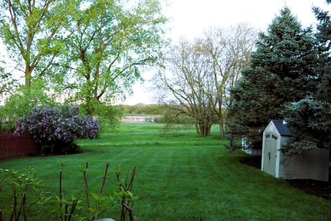 A home in Lakemoor