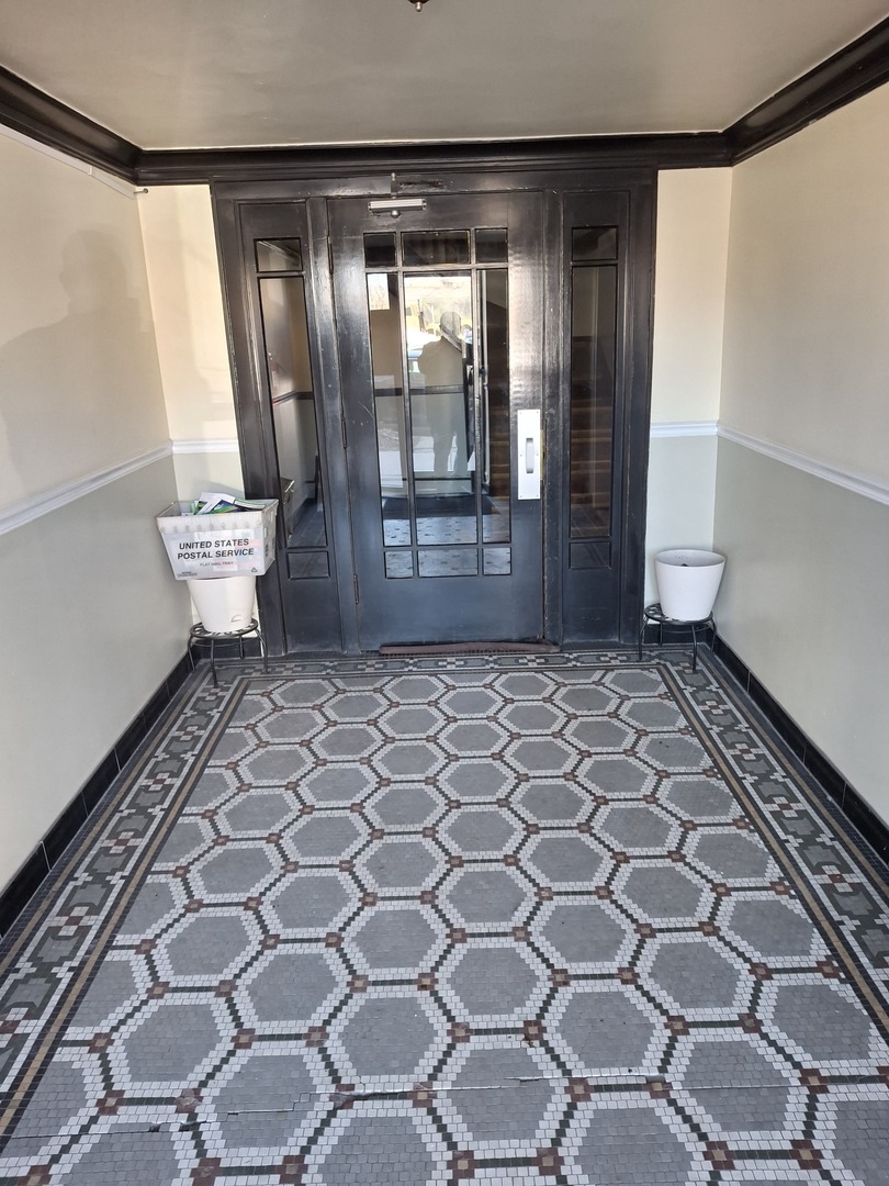 3149 W Wellington Avenue 1