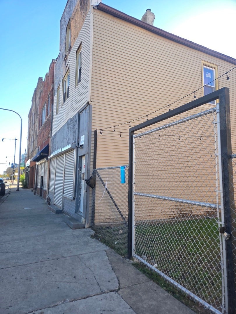 1015 W 63rd Street