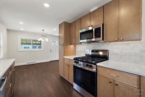 Tiny photo for 49 King Lane, Des Plaines, IL 60016 (MLS # 12675288)