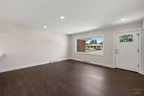Tiny photo for 49 King Lane, Des Plaines, IL 60016 (MLS # 12675288)