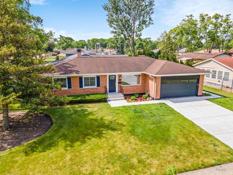 Tiny photo for 49 King Lane, Des Plaines, IL 60016 (MLS # 12675288)