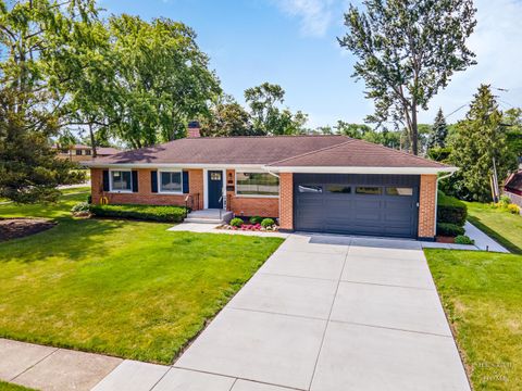 Tiny photo for 49 King Lane, Des Plaines, IL 60016 (MLS # 12675288)