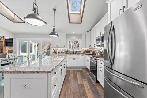 Tiny photo for 619 W End Road, Roselle, IL 60172 (MLS # 12541216)