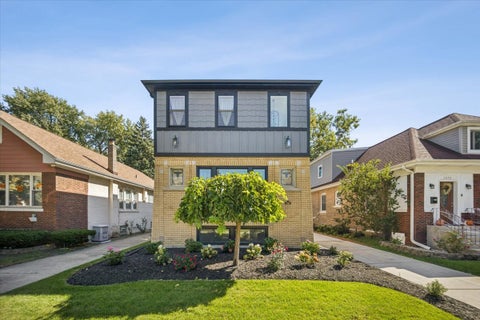 Photo of 7048 26th Parkway, Berwyn, IL 60402 (MLS # 12781216)