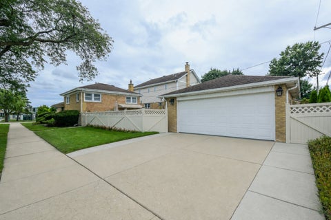 Tiny photo for 8662 N Ozark Avenue, Niles, IL 60714 (MLS # 12784006)