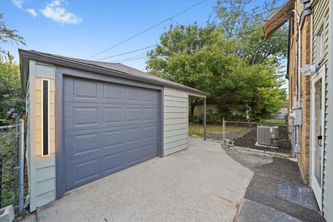 Tiny photo for 2428 S 19th Avenue, Broadview, IL 60155 (MLS # 12496109)