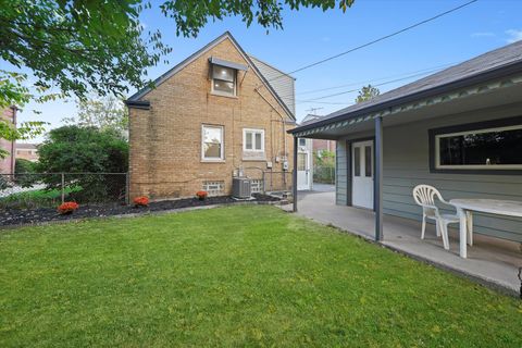 Tiny photo for 2428 S 19th Avenue, Broadview, IL 60155 (MLS # 12496109)