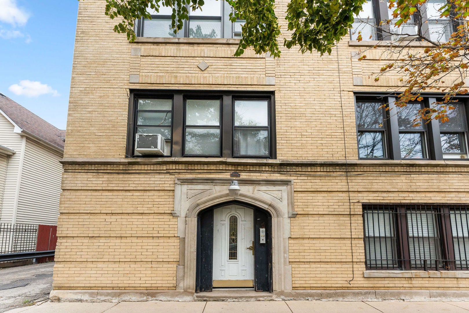 3608 W DICKENS Avenue 3