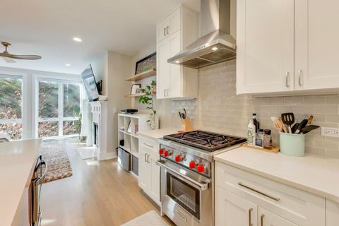 Tiny photo for 3533 N Fremont Street #2, Chicago, IL 60657 (MLS # 12512225)