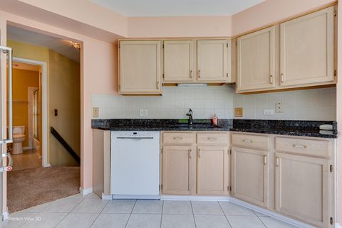 Tiny photo for 2530 Live Oak Lane, Buffalo Grove, IL 60089 (MLS # 12577076)