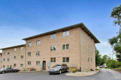 Tiny photo for 4401 Pershing Avenue #2N, Downers Grove, IL 60515 (MLS # 12738904)